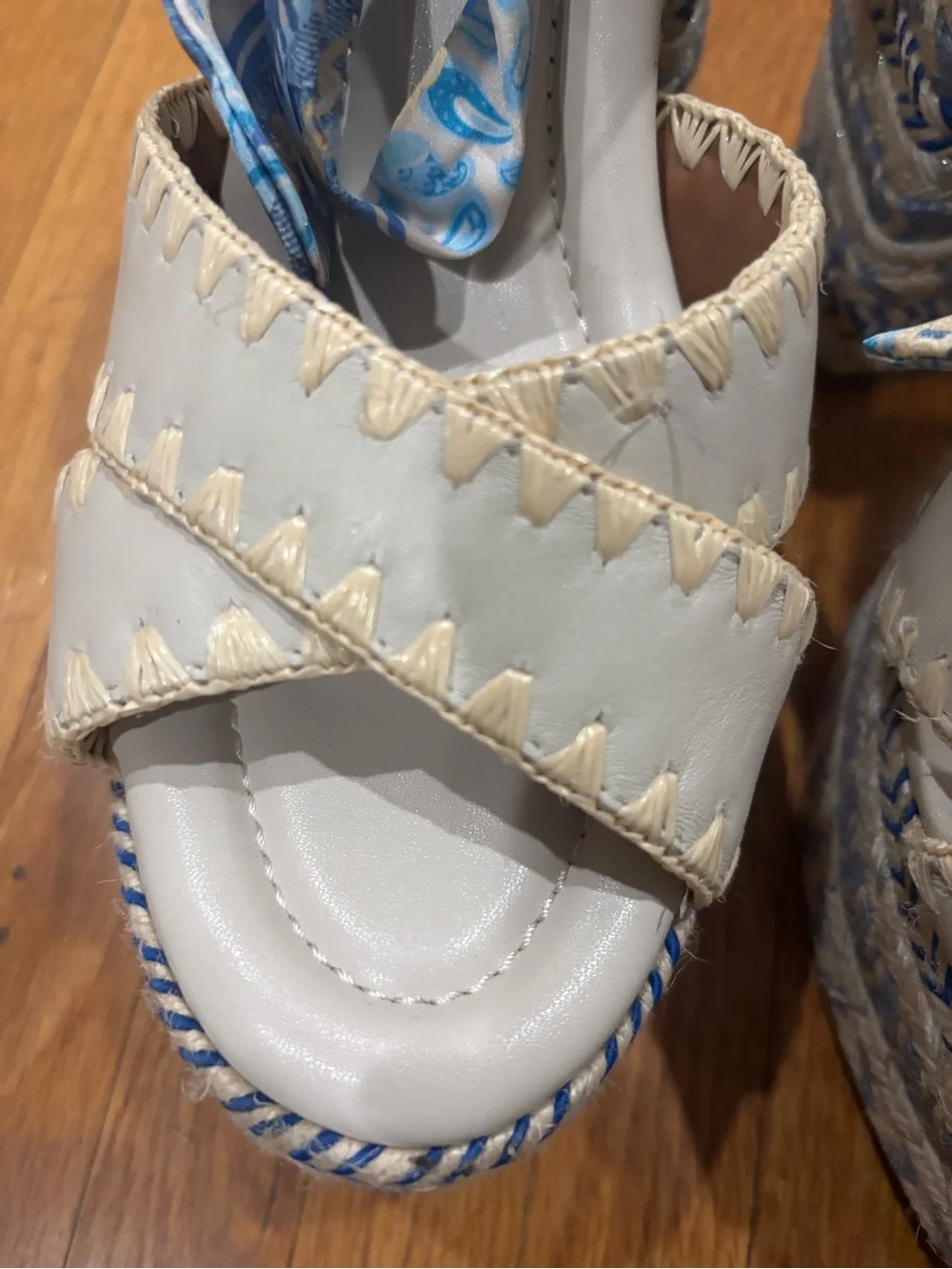 EUC Kurt Geiger London Chelsea Scarf Platform Sandals(blue/bone) Size 41/10